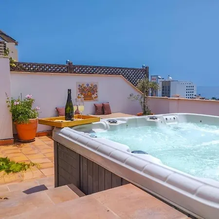 Apartment Penthouse With Jacuzzi And Spectacular Sea Views Nerja